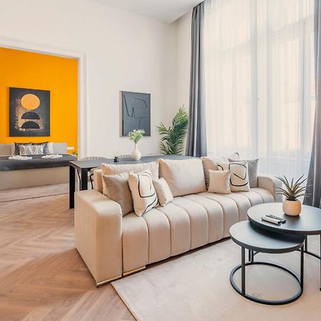 Exclusive Central 3Bedrm Stylish Residence By Prestige Homes Будапешт Экстерьер фото